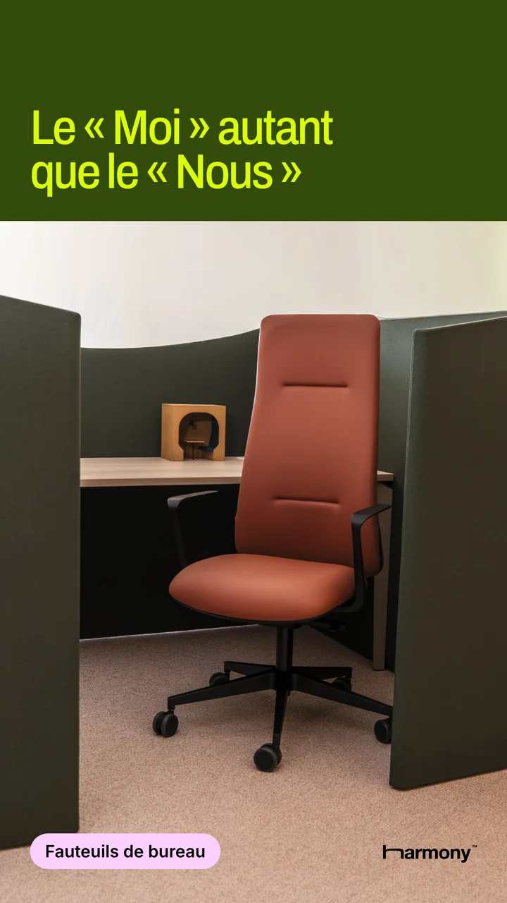 Fauteuil de bureau terracotta Harmony dans un poste cloisonné vert sapin